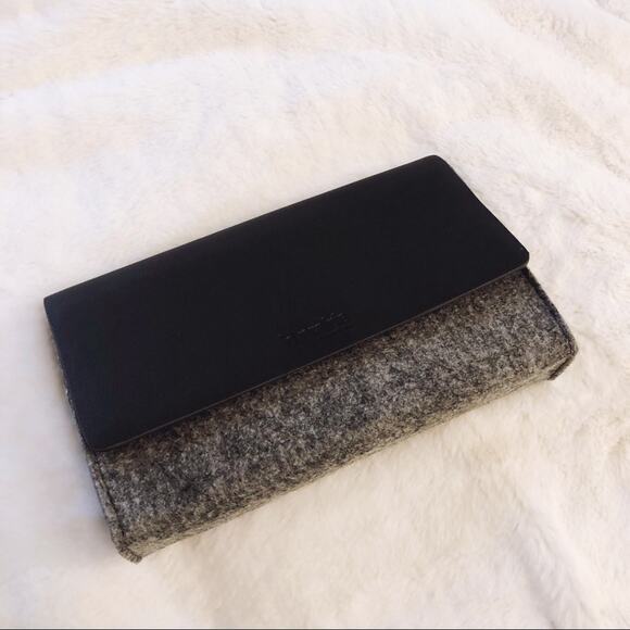 La Prairie Gray Makeup Bag/Clutch - Picture 1 of 11